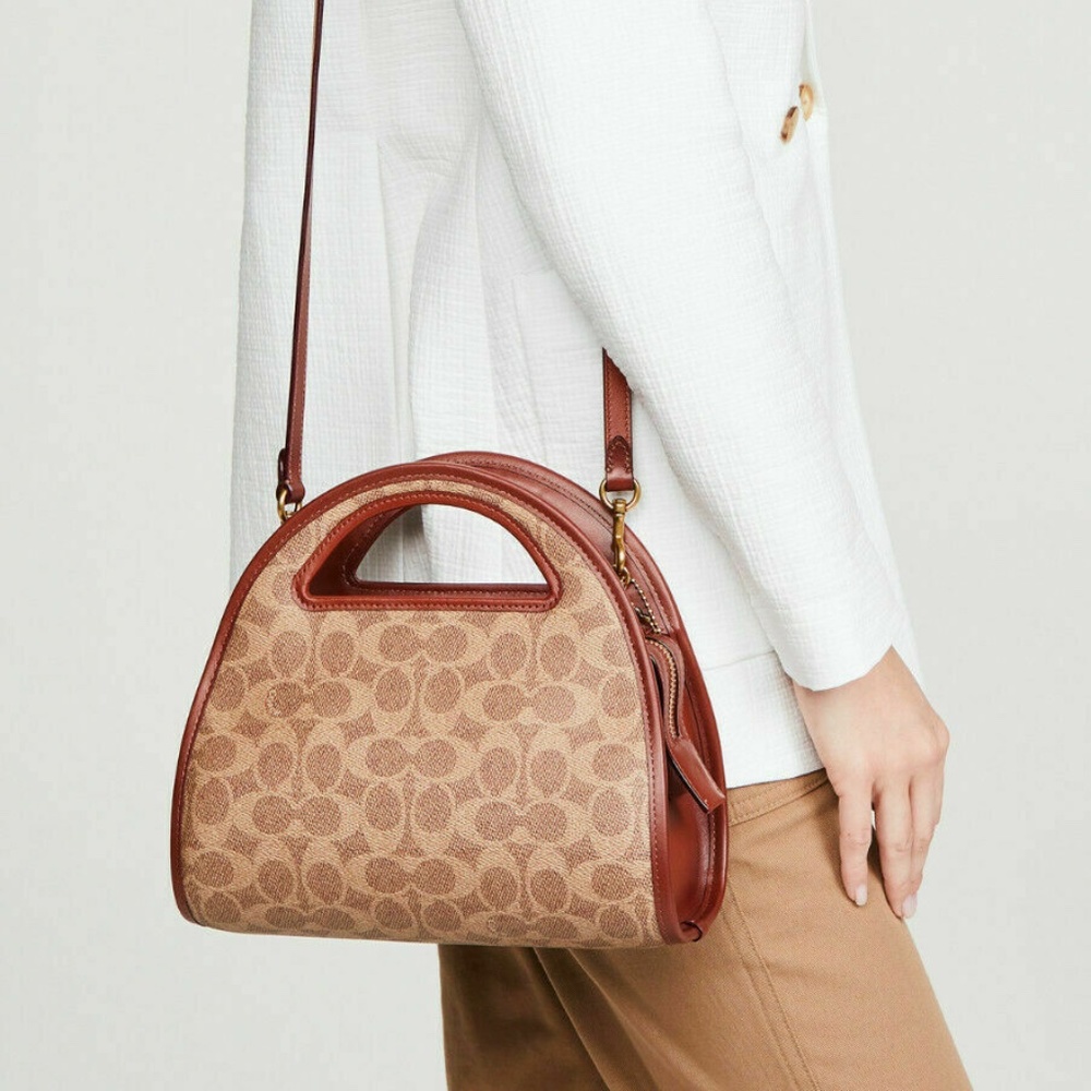 NWT Coach 1941 the originals Zip Dome 136 Signature Crossbody Tan/rust color